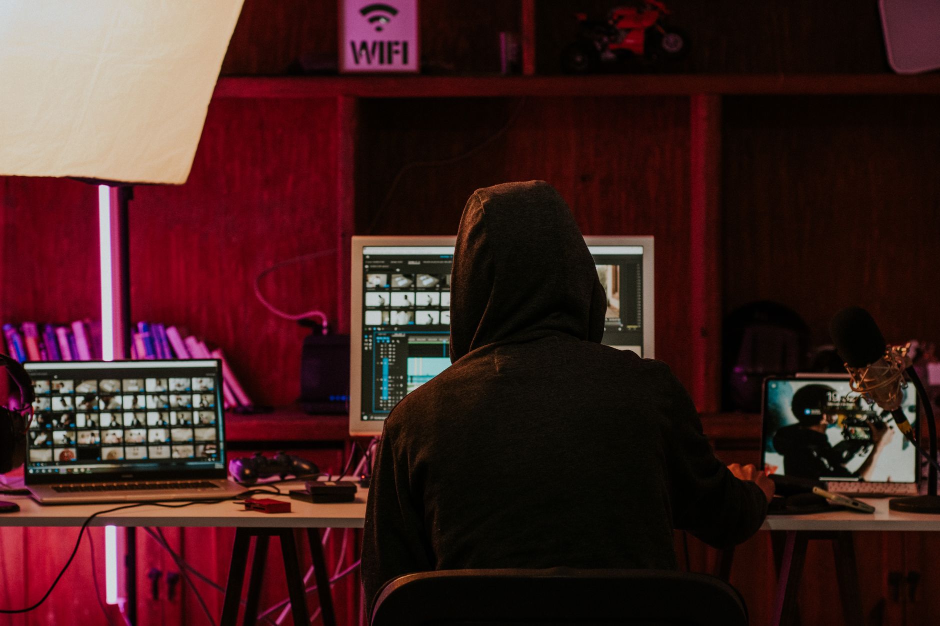 The 2026 Creator Tools Stack for TikTok, Instagram & YouTube (Powered by AI)