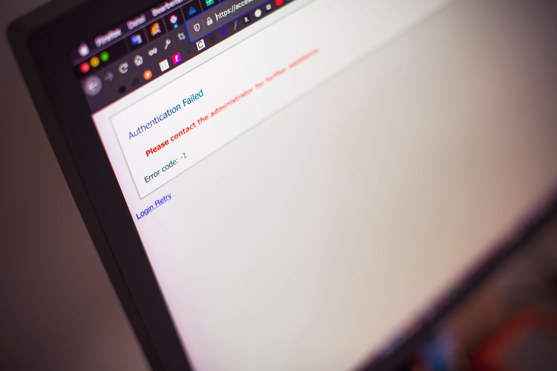 SEO diagnostic checklist with highlighted issues on a screen