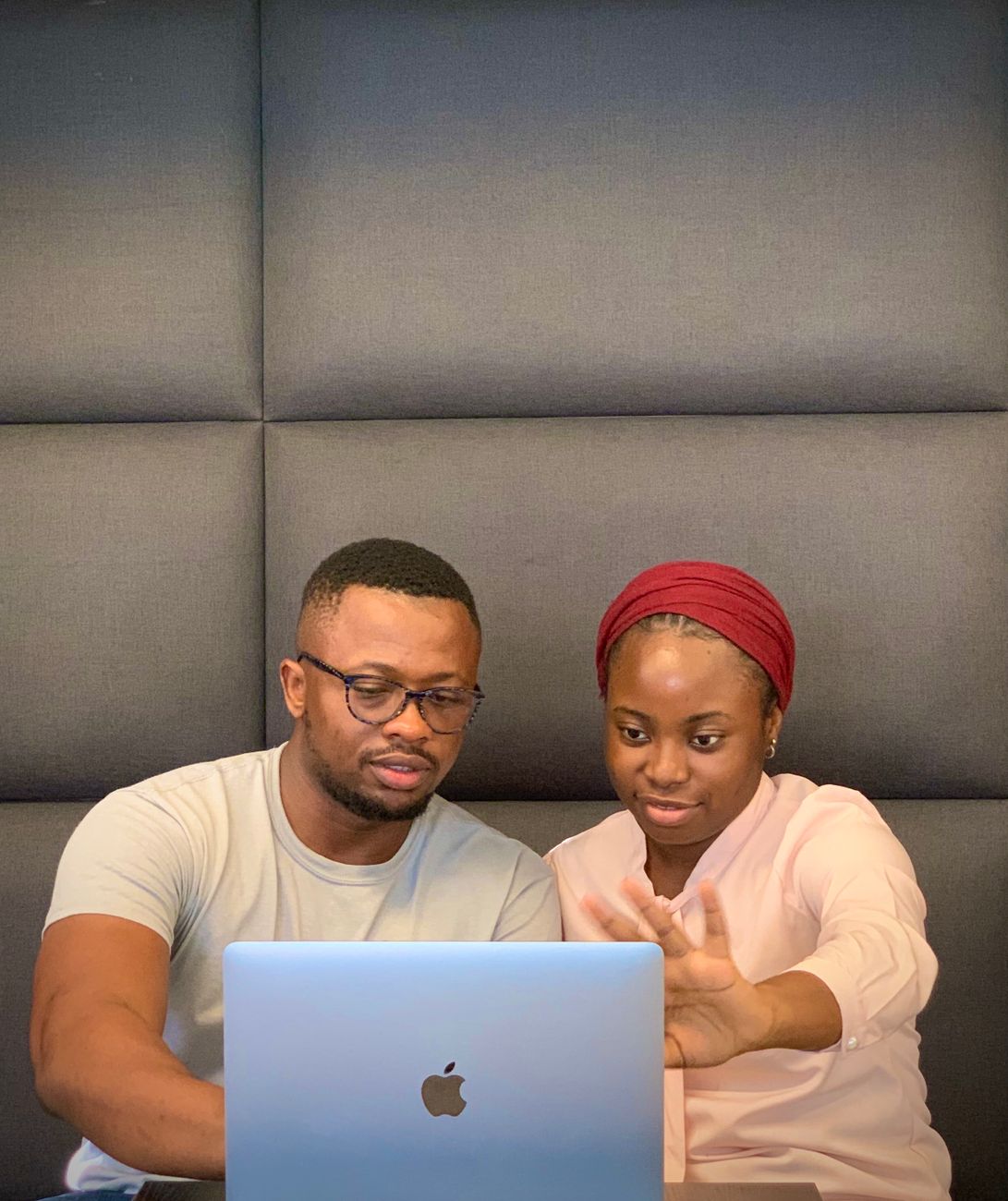 African diaspora entrepreneurs collaborating on a tech startup remotely