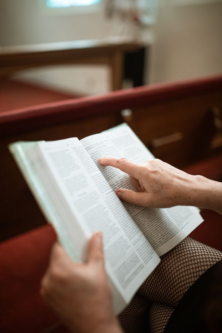 Bible app screen showing cross reference links between Old and New Testament verses